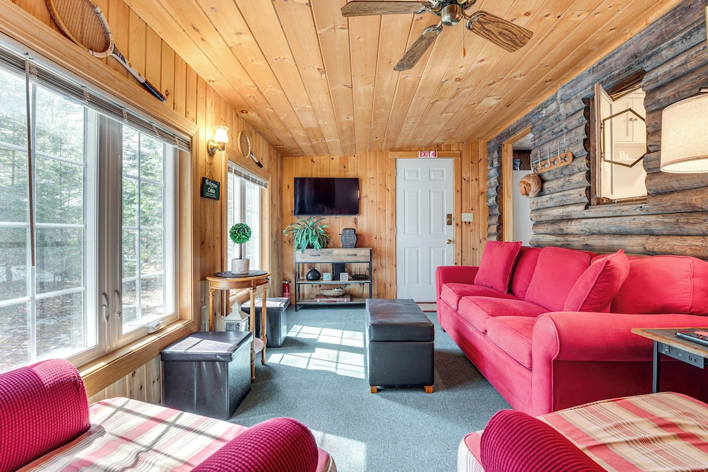 2 Mi to Ossipee Lake: Forest view Sanctuary — hotel in Freedom