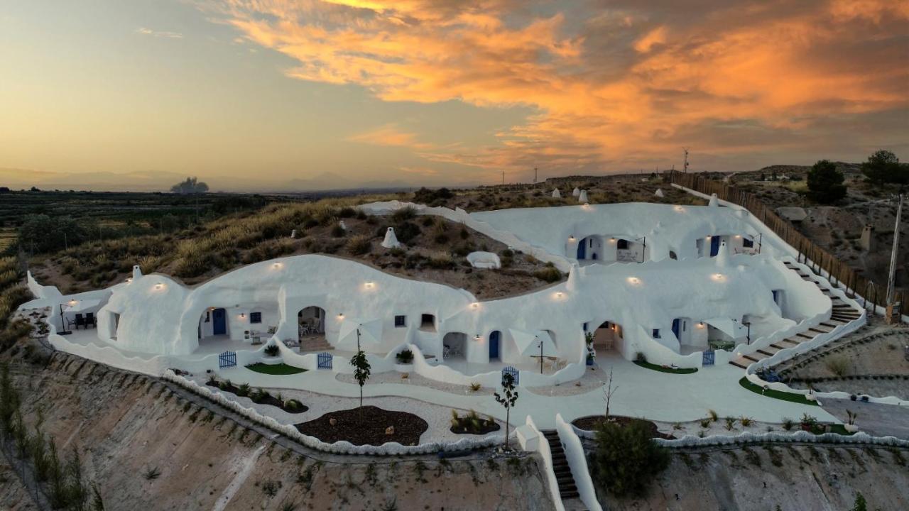 Complejo Cuevas Otto - carbon neutral hotel in Baza