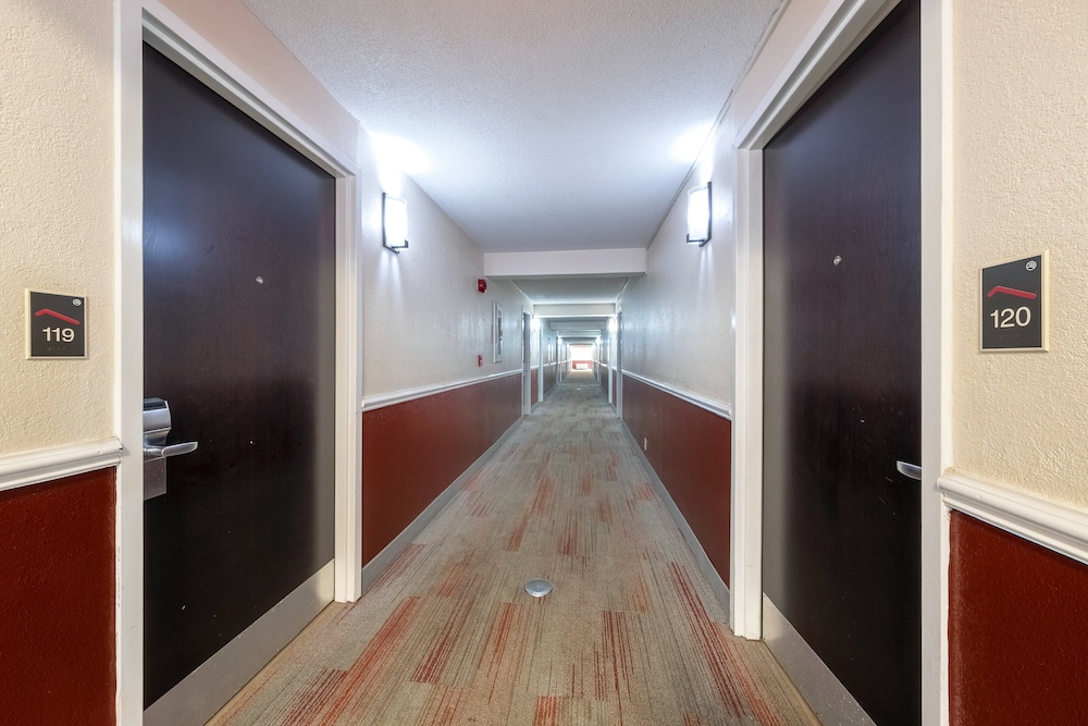 Red Roof Inn Lumberton - photo 22