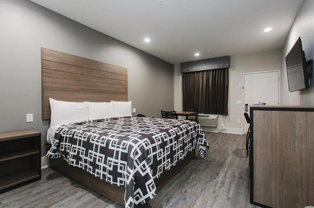 Palace Inn Conroe - photo 11