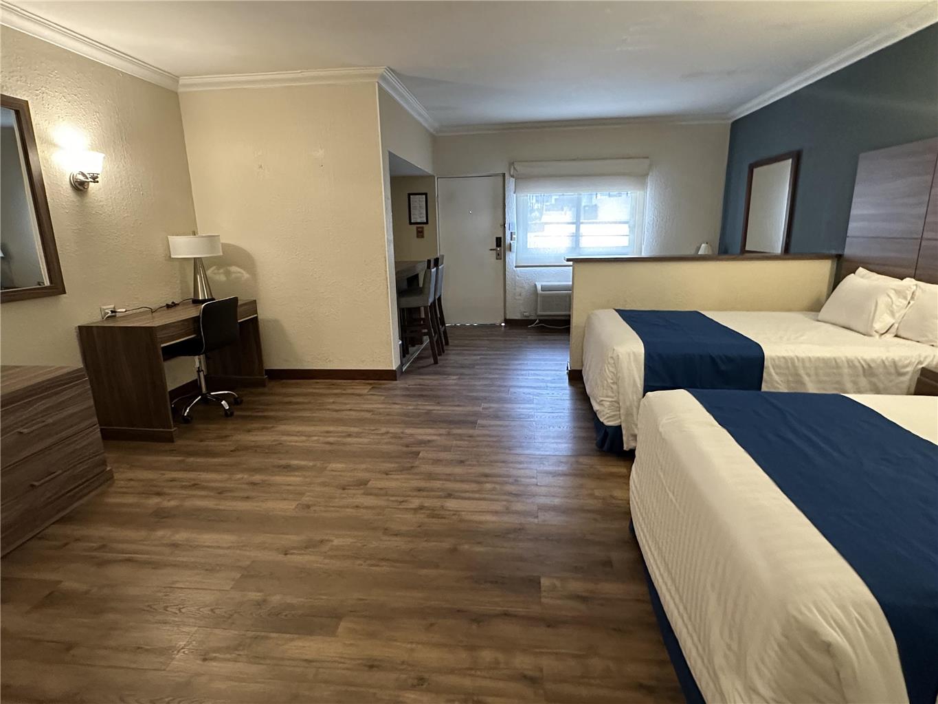 Our junior suite with kitchenette is fully equipped so you can have a worry-free vacation!