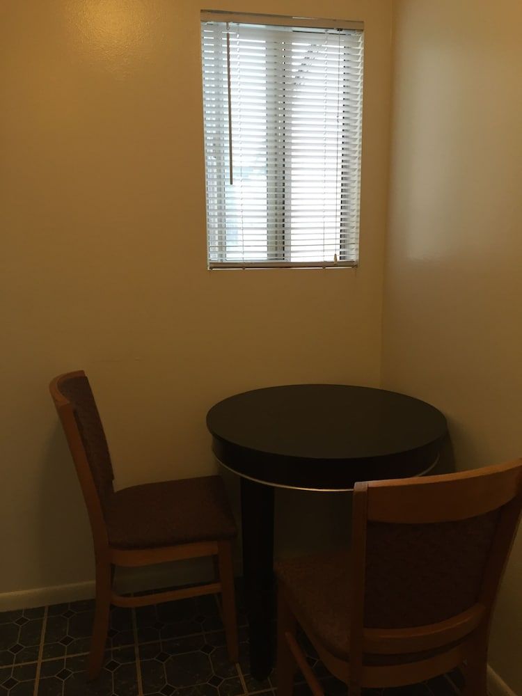 Lax Suites - photo 8