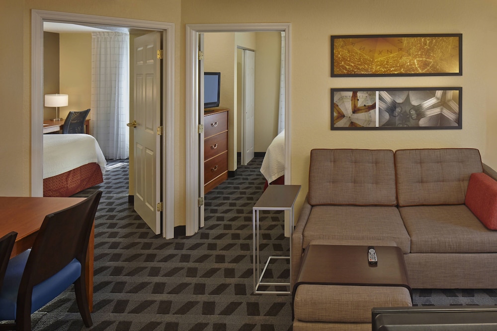 TownePlace Suites by Marriott Orlando East UCF Area - photo 30
