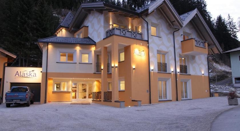 Alaska Appartment — 4-Star Luxury Hotel in Ischgl, Austria