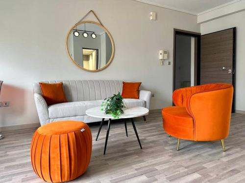 D150 Orange & New Life Cloud9 in the City — 4-Star Luxury Hotel in Athens, Greece