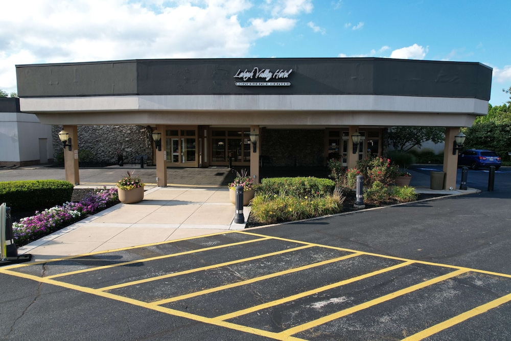 SureStay Plus Hotel by Best Western Lehigh Valley - photo 42