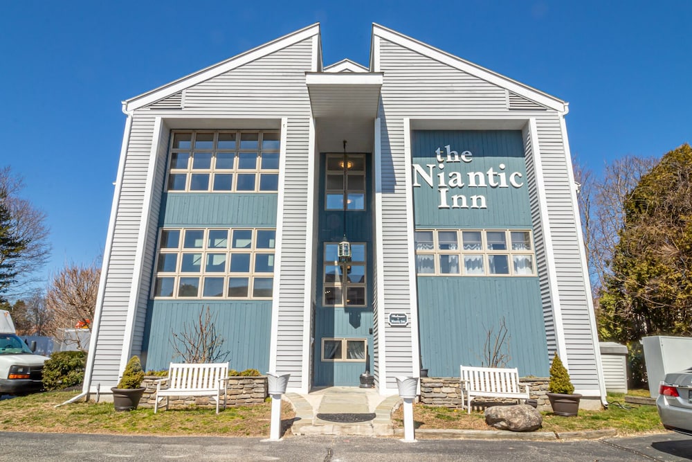 The Niantic Inn - carbon neutral hotel in Niantic