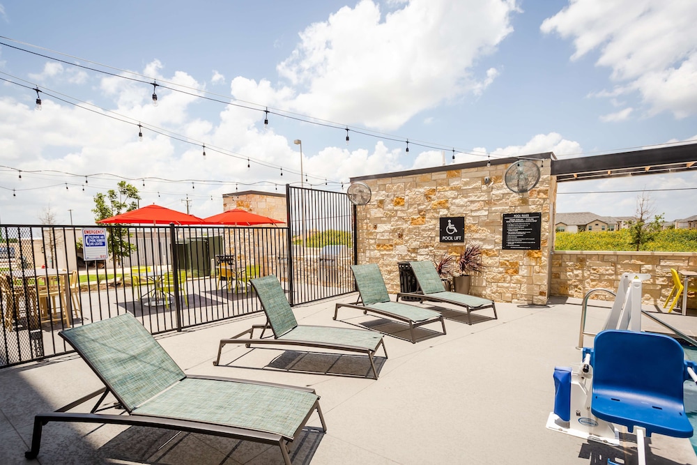 Home2 Suites by Hilton Pflugerville - photo 10