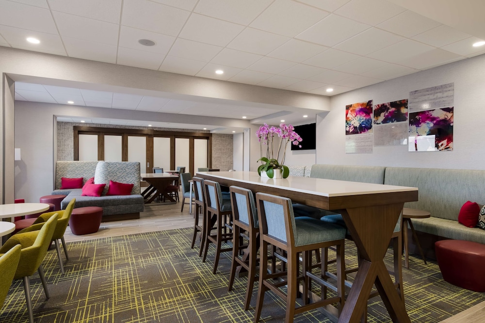 Hampton Inn by Hilton Concord - photo 17