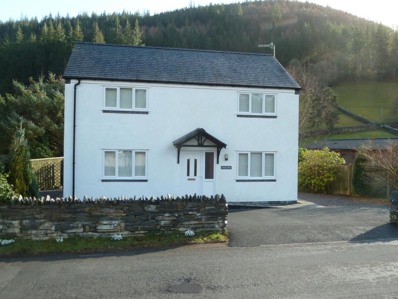 Hendre Wen luxury cottage in Betws y Coed — 4-Star Luxury Hotel in Betws-Y-Coed, United Kingdom