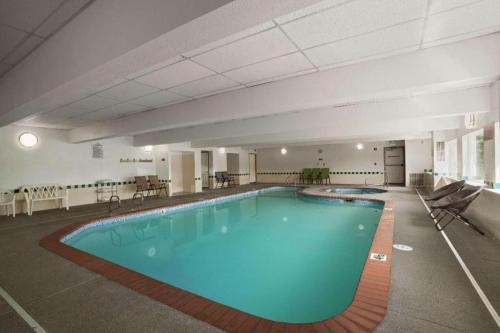 Days Inn Lacey Olympia Area - photo 17