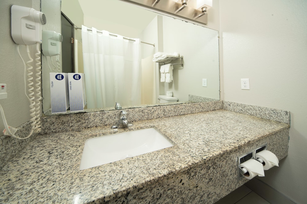 BridgePointe Advantage by BPhotels - photo 17