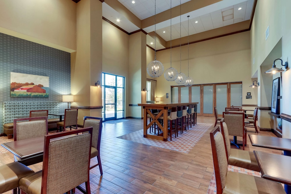 Hampton Inn & Suites Hartsville - photo 40