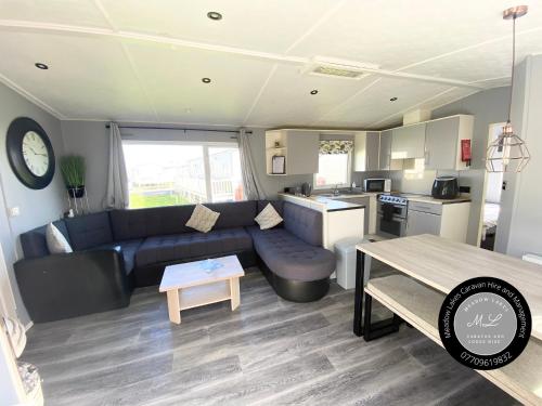 Palm Grove 1 Golden Palm Resort Pet friendly WiFi and Bed linen Meadow Lakes Caravan & Lodge Hire in Chapel Saint Leonards, United Kingdom