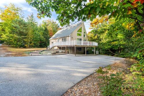 Minutes to Downtown & National Forest Ash Lodge — 4-Star Luxury Hotel in Conway, United States
