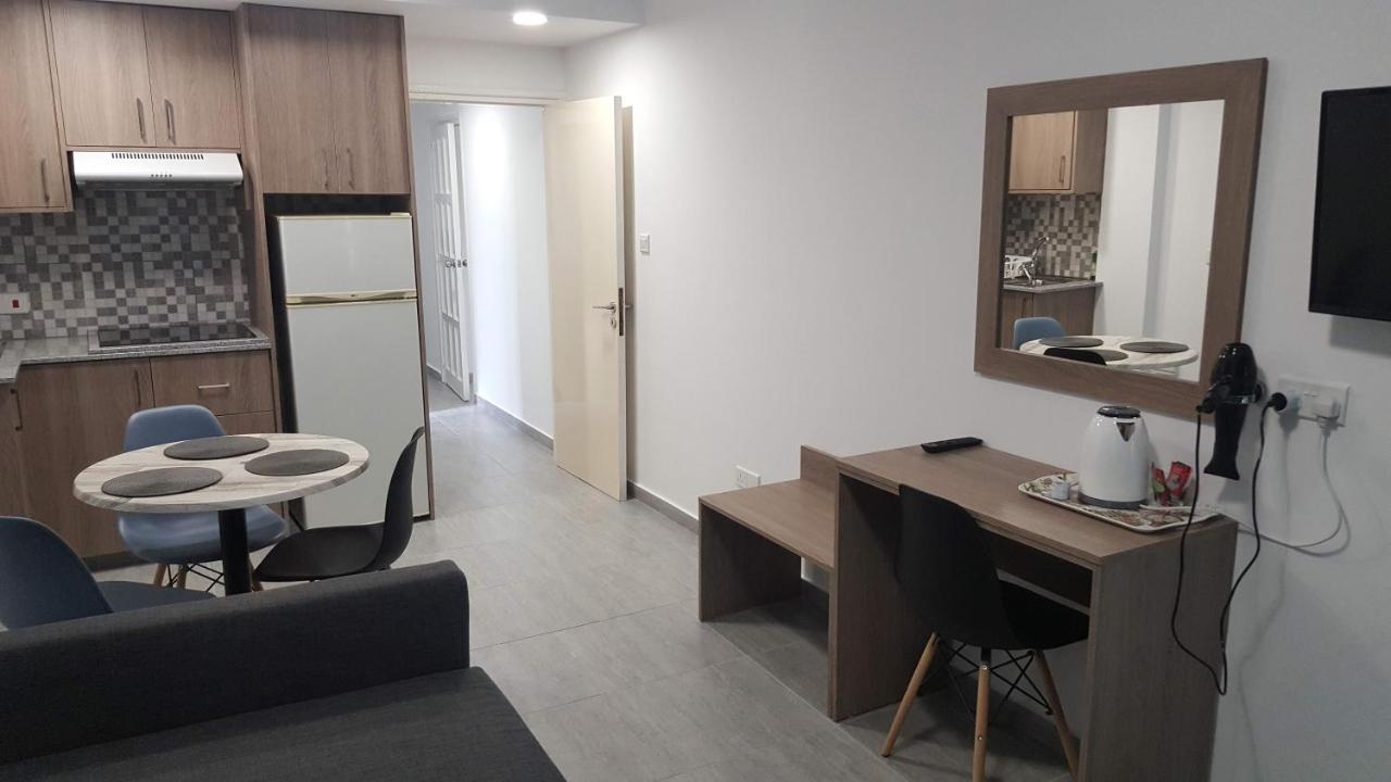 Manoli Apartments