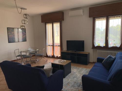 Sunshine on the Lake Apartment — 4-Star Luxury Hotel in Padenghe Sul Garda, Italy
