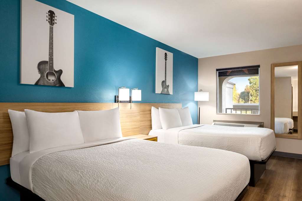 Days Inn by Wyndham Memphis at Graceland - photo 32