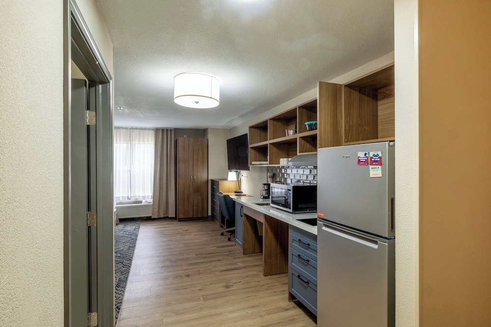 Candlewood Suites Wichita Northwest - photo 9