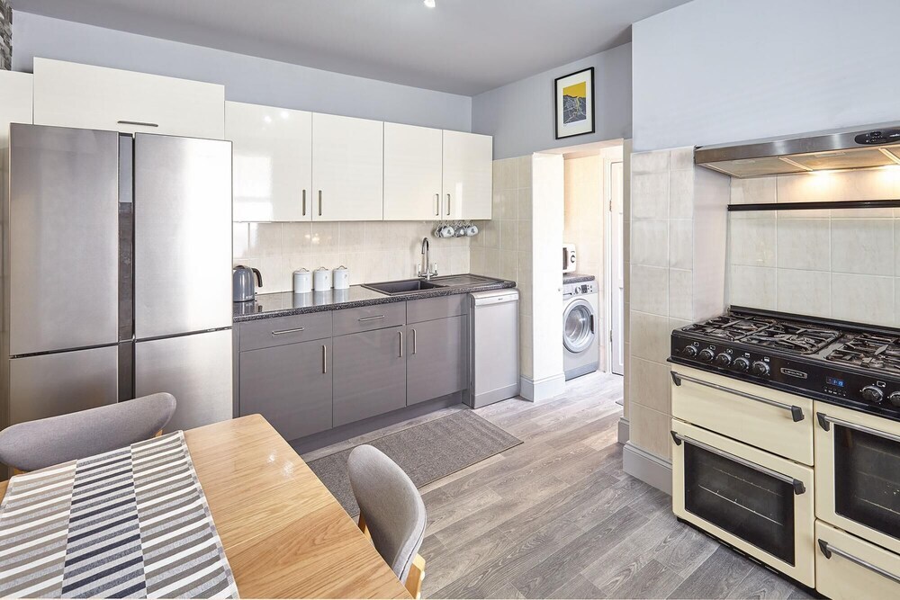 May House 3 Bedroomed House Whitby