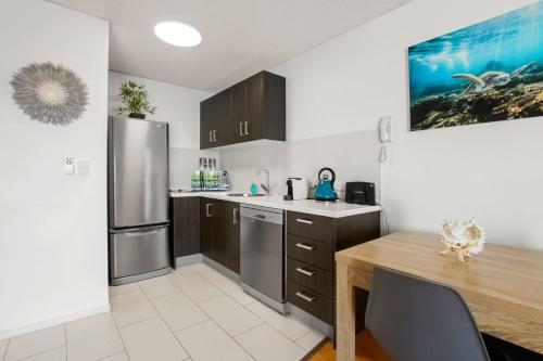 Unit 65 Grand Pacific Resort Bulcock St Caloundra — Caloundra — photo 4