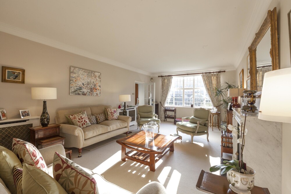 onefinestay Wimbledon private homes — 4-Star Luxury Hotel in London, United Kingdom