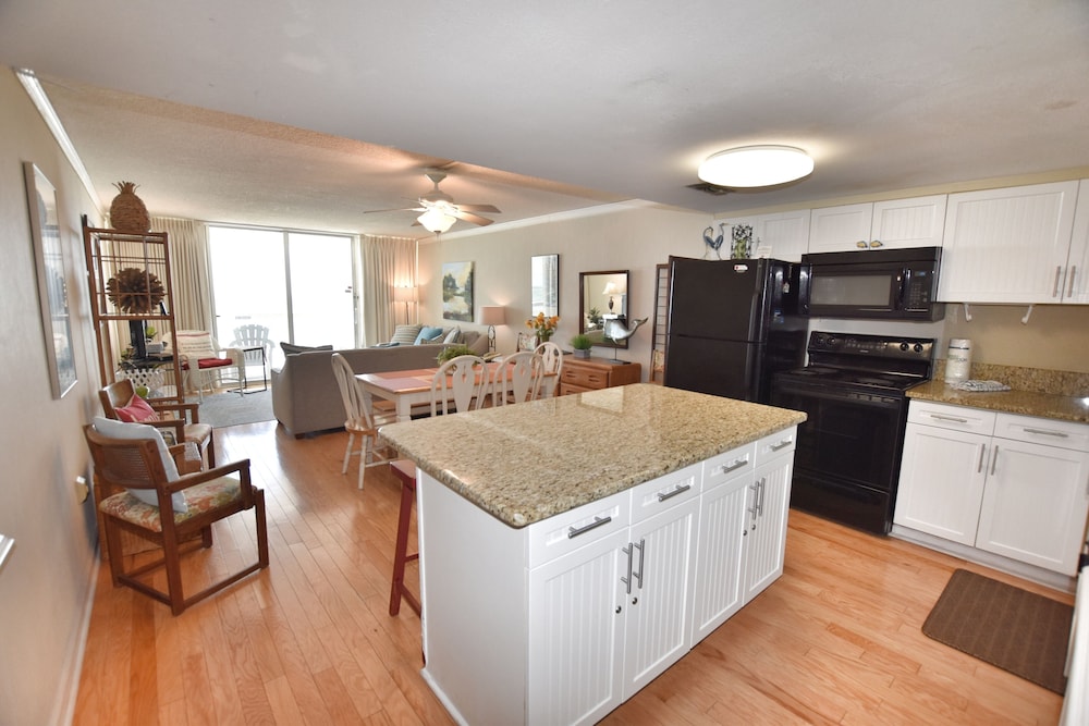 0401 Waters Edge Resort 3 Bedroom Condo by RedAwning - photo 15