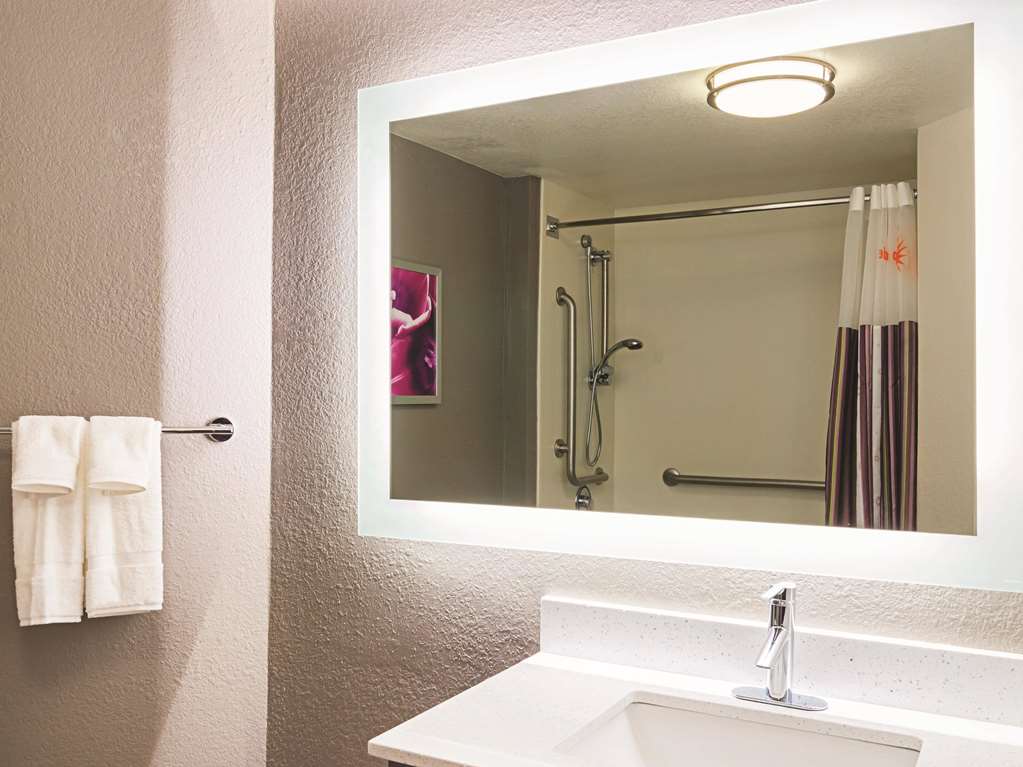 La Quinta Inn & Suites by Wyndham Denver Tech Center - photo 20