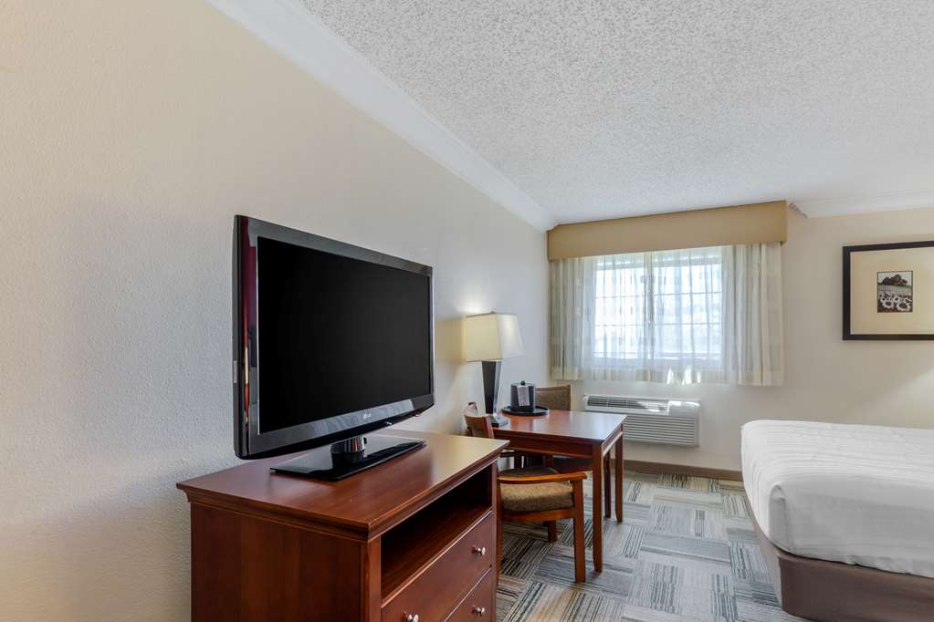 Best Western Plus Loveland Inn - photo 27