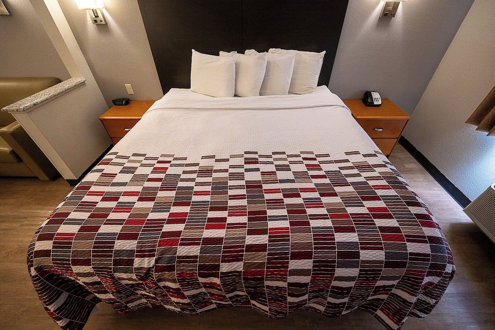Red Roof Inn & Suites Danville IL - photo 12