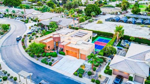 Breakfast Club 100K Game Room in Indio, United States