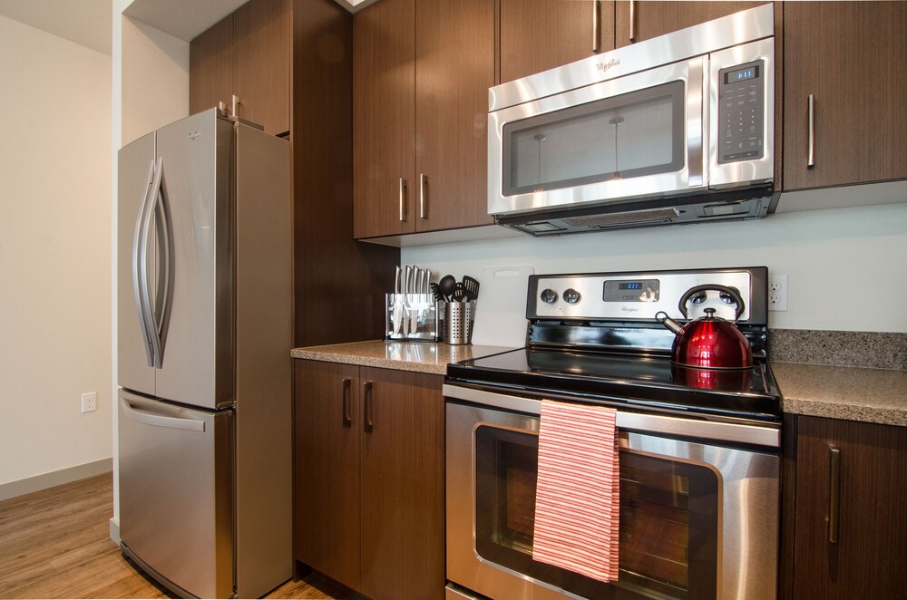 Capitol Hill Suites by Luxe Hubs - photo 24