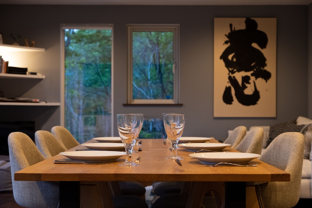 Forest Hideaway - carbon neutral hotel in Niseko Town