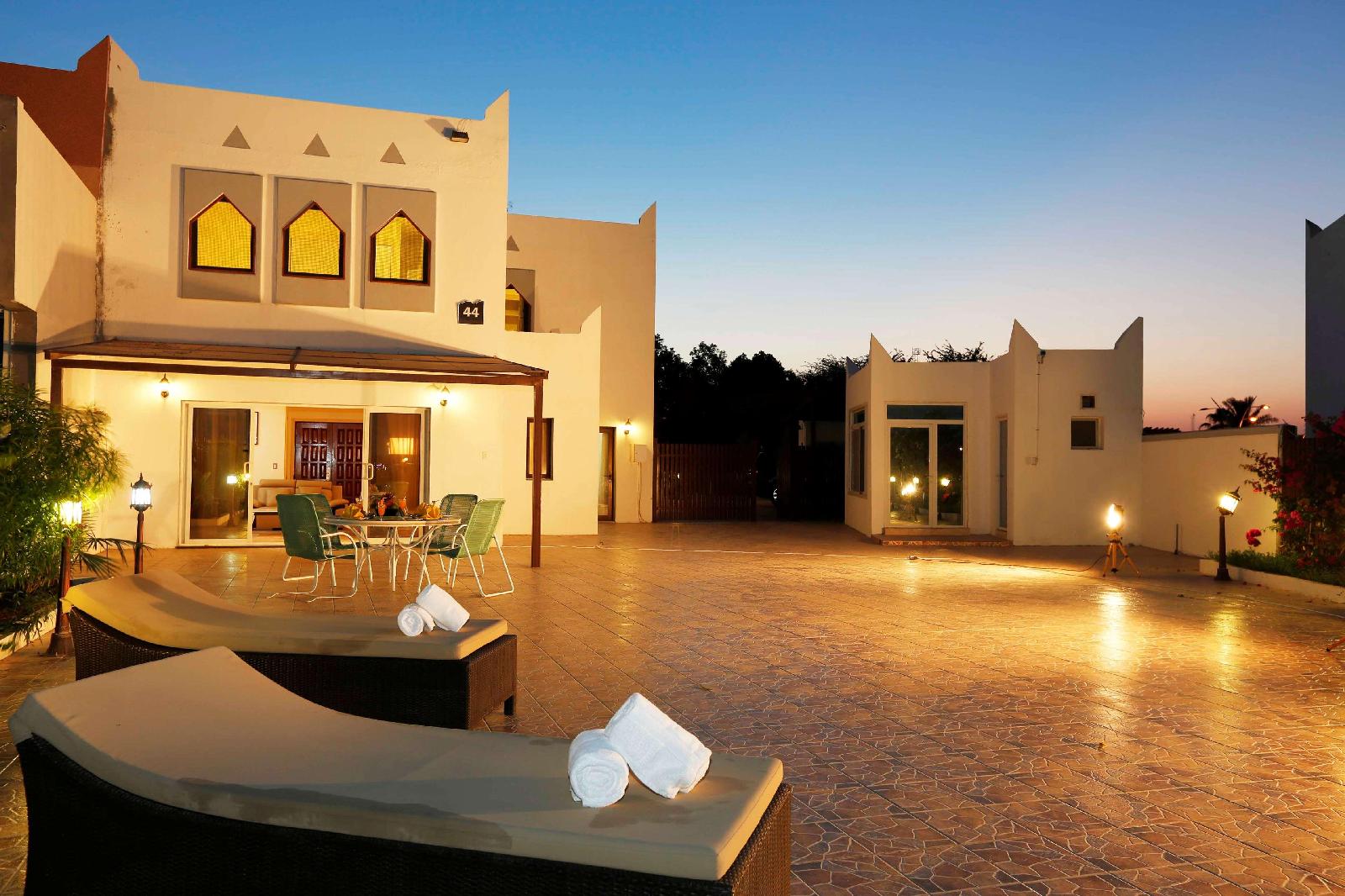 Golden Tulip Dana Bay Hotel — Khobar