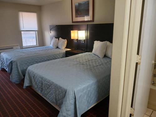 76 Family Inn - photo 13