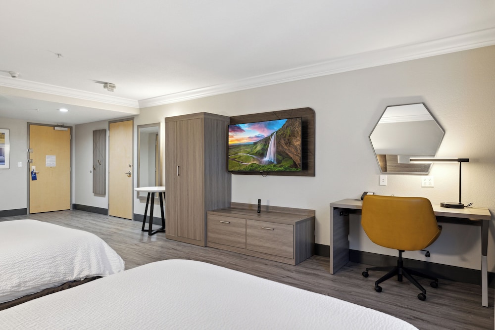 Holiday Inn Express Hotel & Suites Vacaville by IHG - photo 12