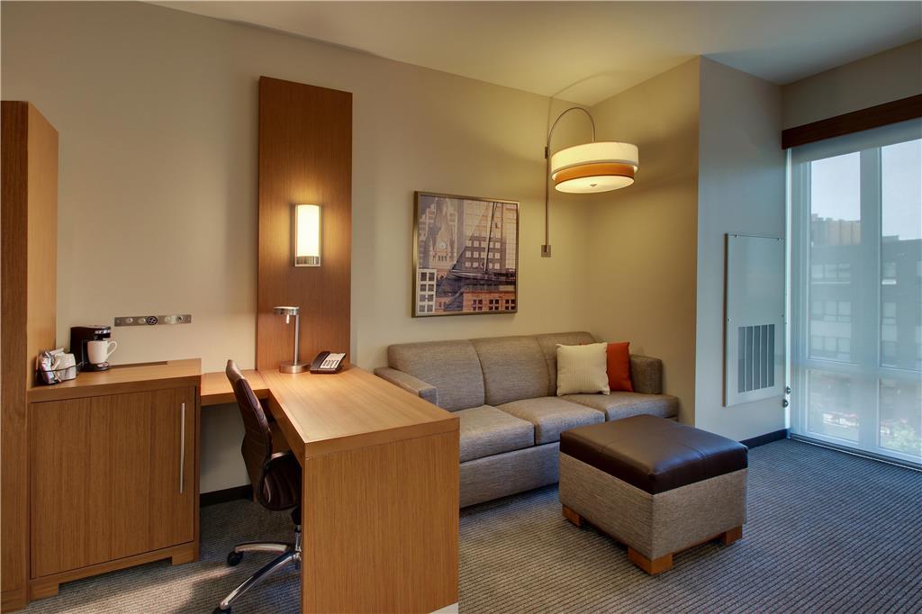 Hyatt Place Milwaukee Downtown - photo 73