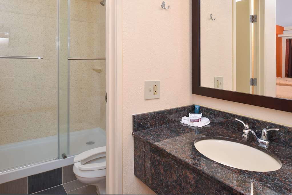 Americas Best Value Inn Pittsburgh Airport - photo 19