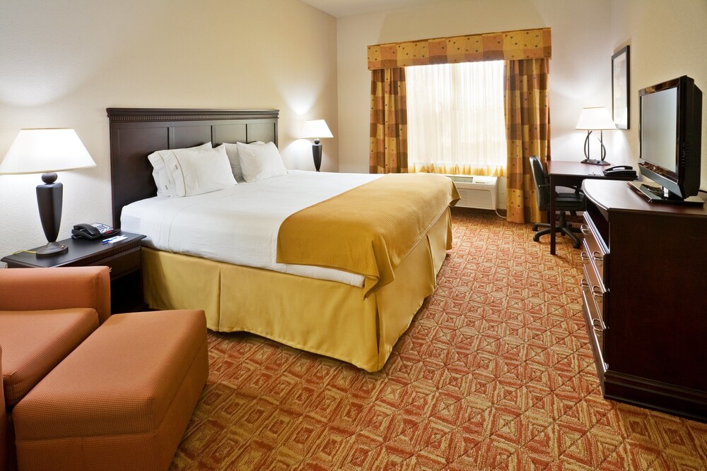Lake Texoma Inn and Suites - photo 13