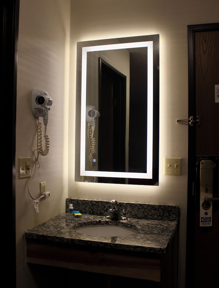 Eastwood Inn - photo 10
