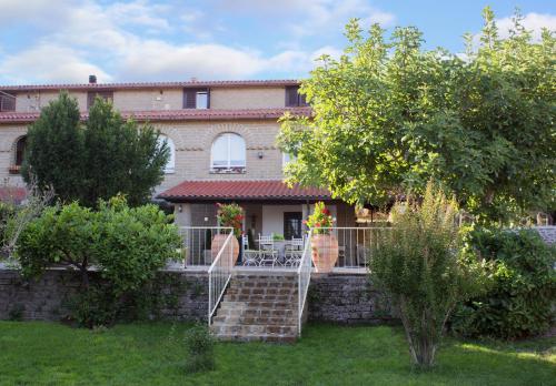 Le3sorelle — 4-Star Luxury Hotel in Monterosi, Italy