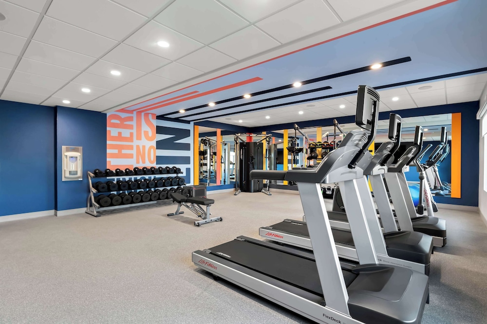 Hampton Inn & Suites by Hilton Corona - photo 42