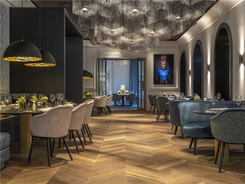 ICONS EHBB Restaurant