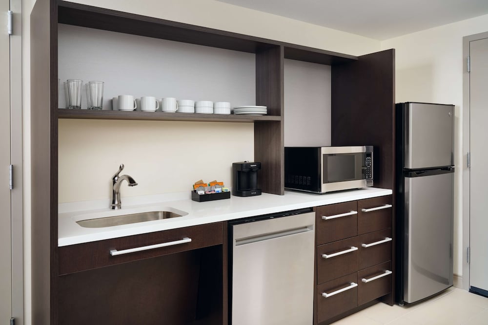 Home2 Suites by Hilton Richmond Glenside - photo 16