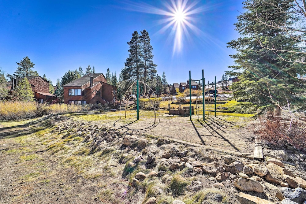 Walk to Ski Resort Tahoe Donner Studio with Balcony - photo 21