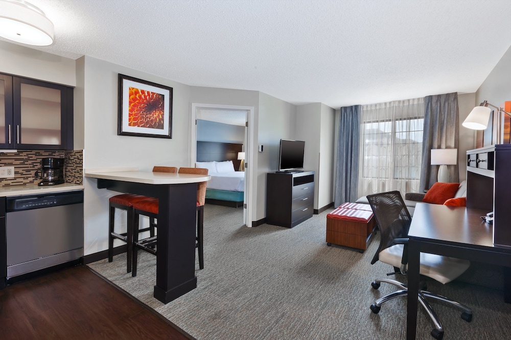 Staybridge Suites Detroit Utica by IHG - photo 15