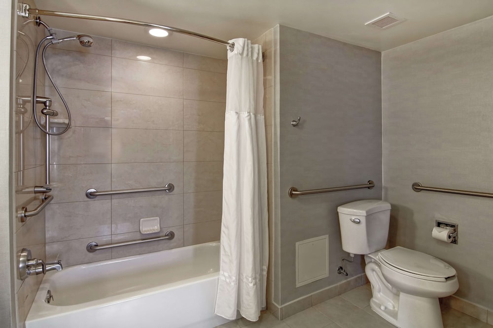 Homewood Suites by Hilton Bentonville Rogers - photo 21