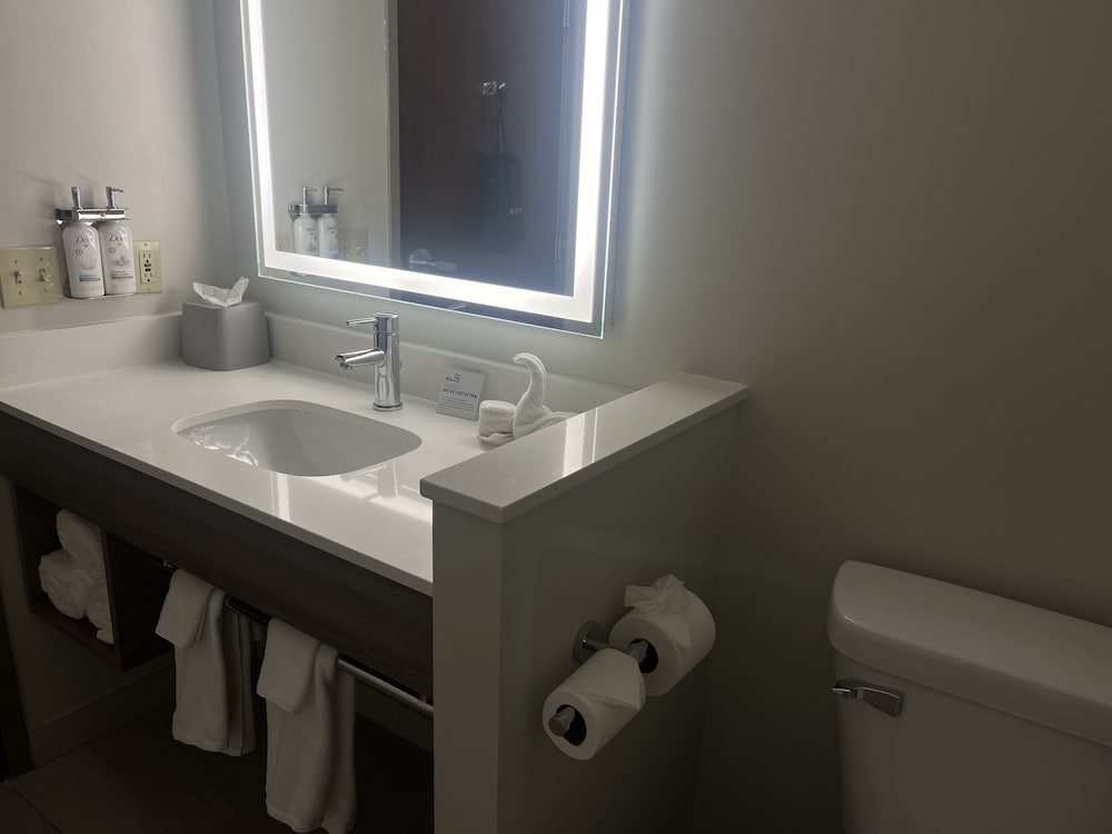 Holiday Inn Express Hotel & Suites St. Paul Woodbury by IHG - photo 42