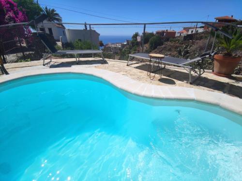 Romantic Hamlet Cottage with Private Pool La Fragua de Eliseo — 4-Star Luxury Hotel in Candelaria, Spain