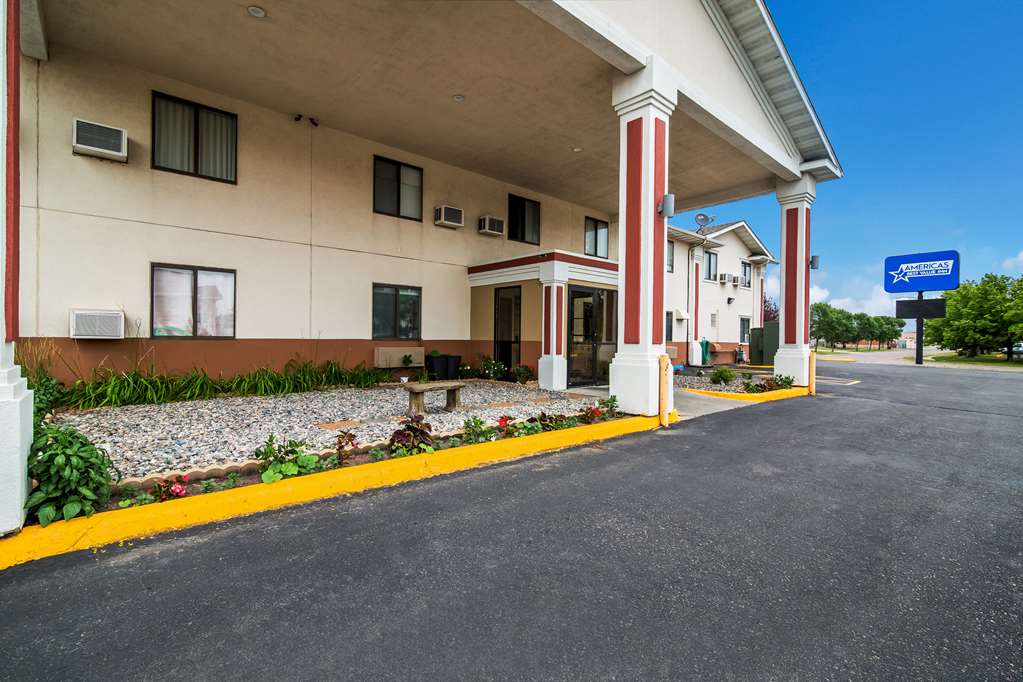 Americas Best Value Inn Fargo - photo 5